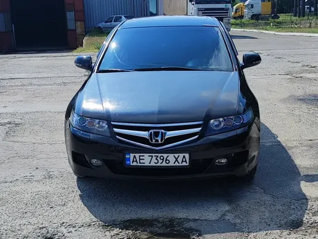 Honda Accord - фото 1