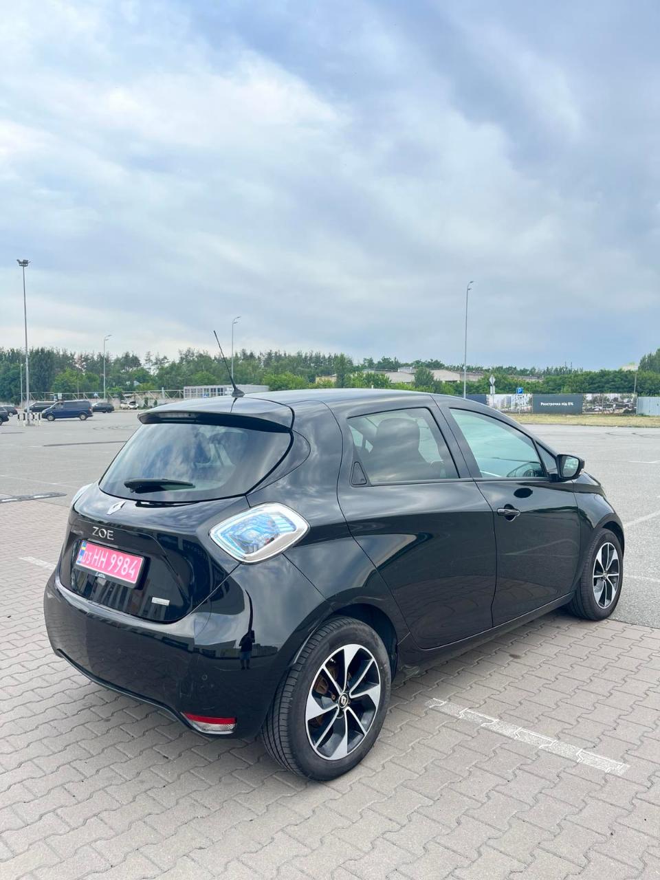 Renault ZOE - фото 9