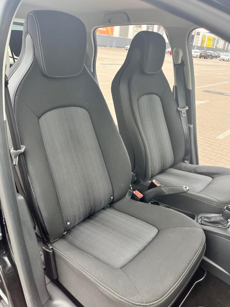 Renault ZOE - фото 15