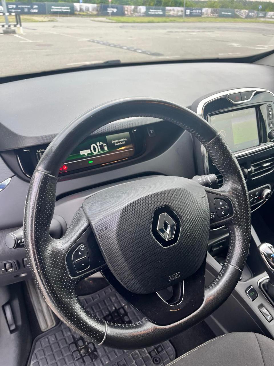 Renault ZOE - фото 5