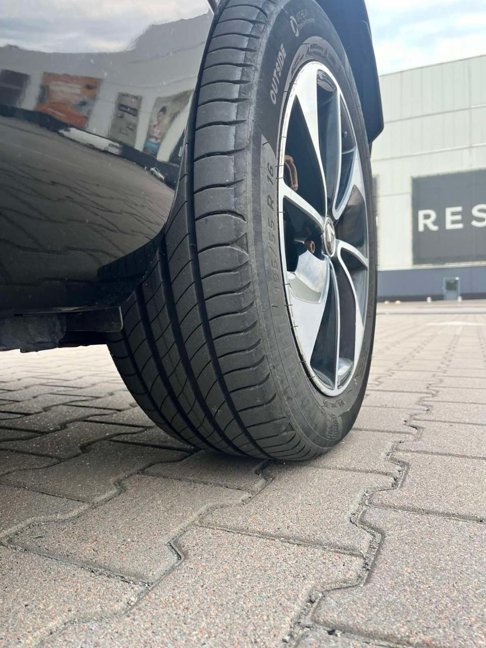 Renault ZOE - фото 6