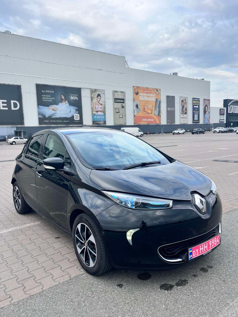 Renault ZOE - фото 12