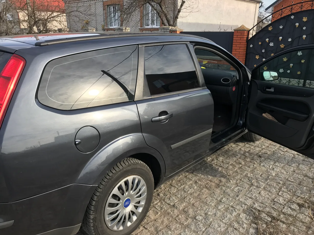 Ford Focus - фото 5