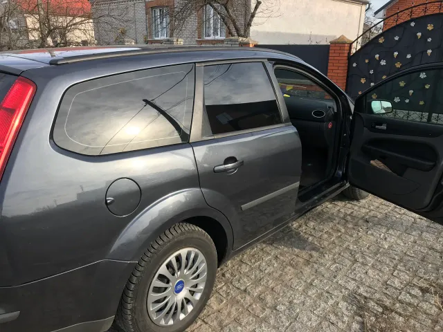 Ford Focus - фото 5