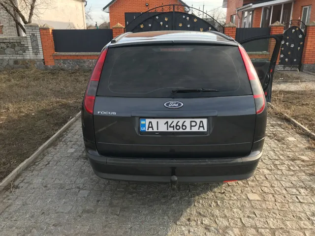Ford Focus - фото 4