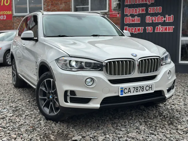 BMW X5 - фото 1