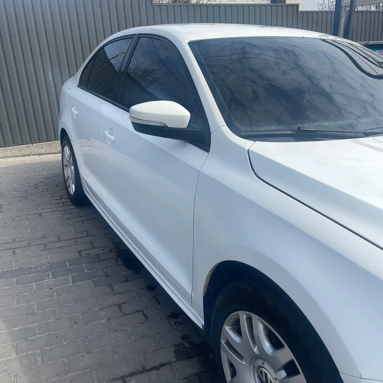 Volkswagen Jetta - фото 3