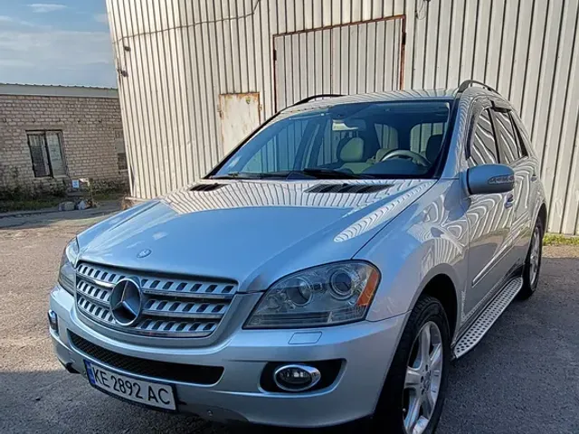 Mercedes-Benz M-Класс - фото 1