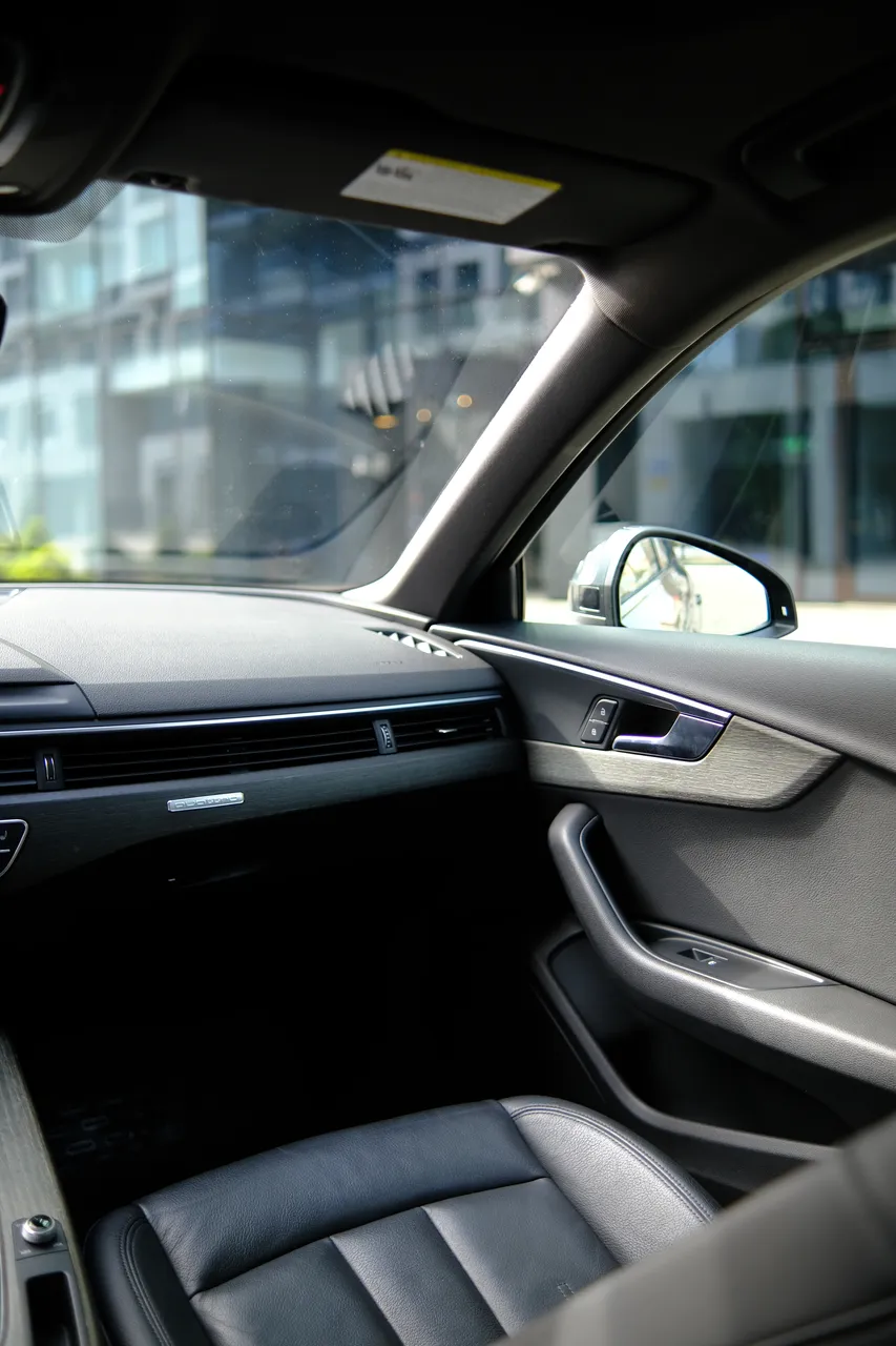 Audi A4 - фото 10