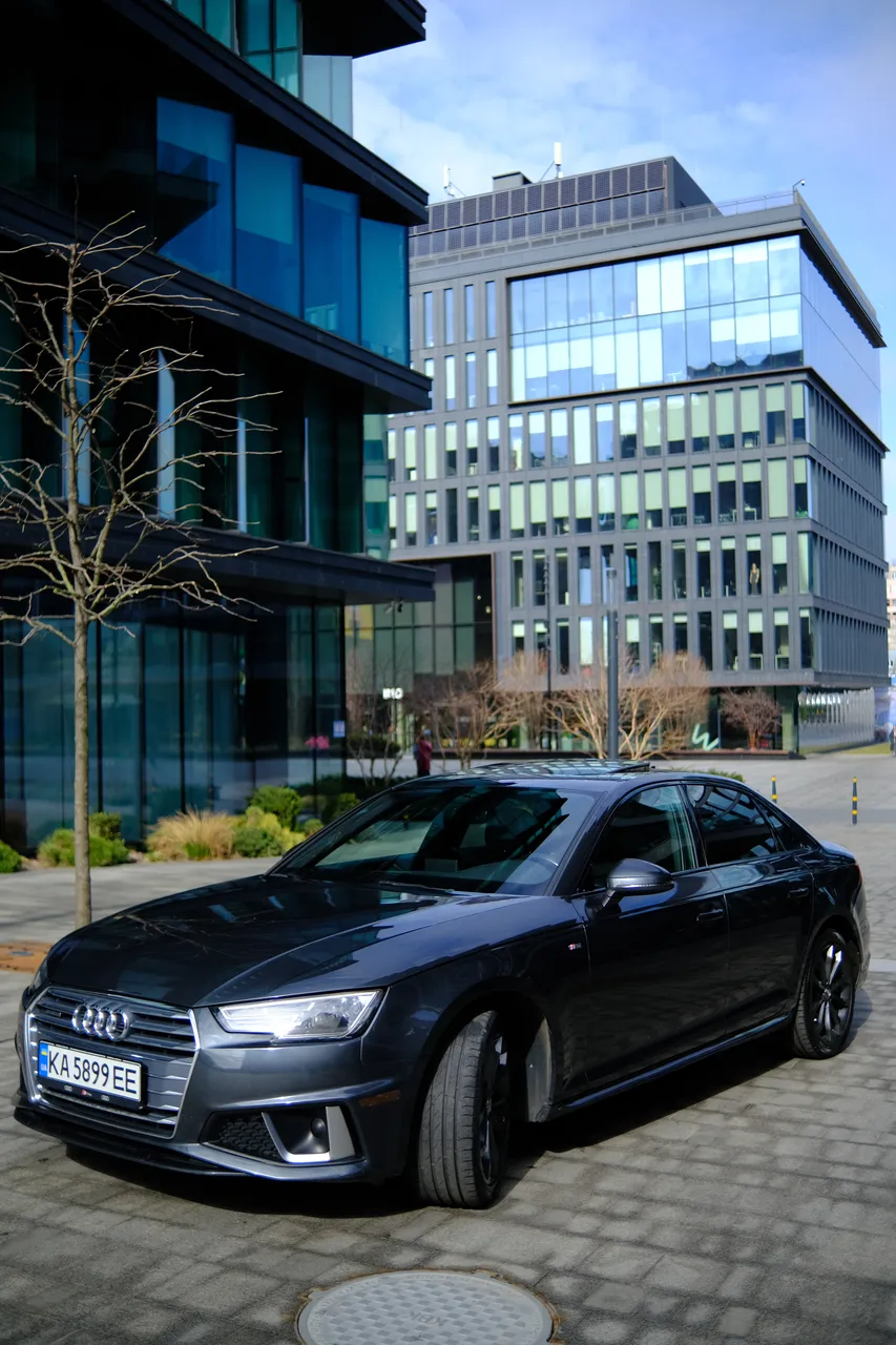 Audi A4 - фото 14