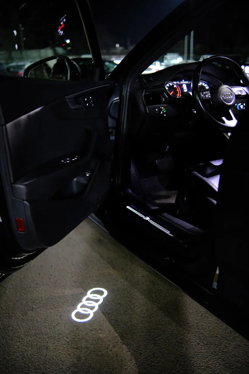 Audi A4 - фото 23