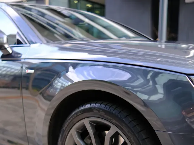 Audi A4 - фото 5