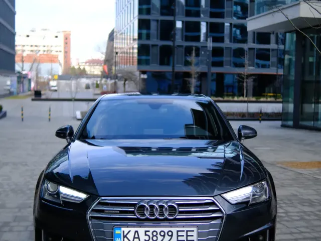 Audi A4 - фото 3