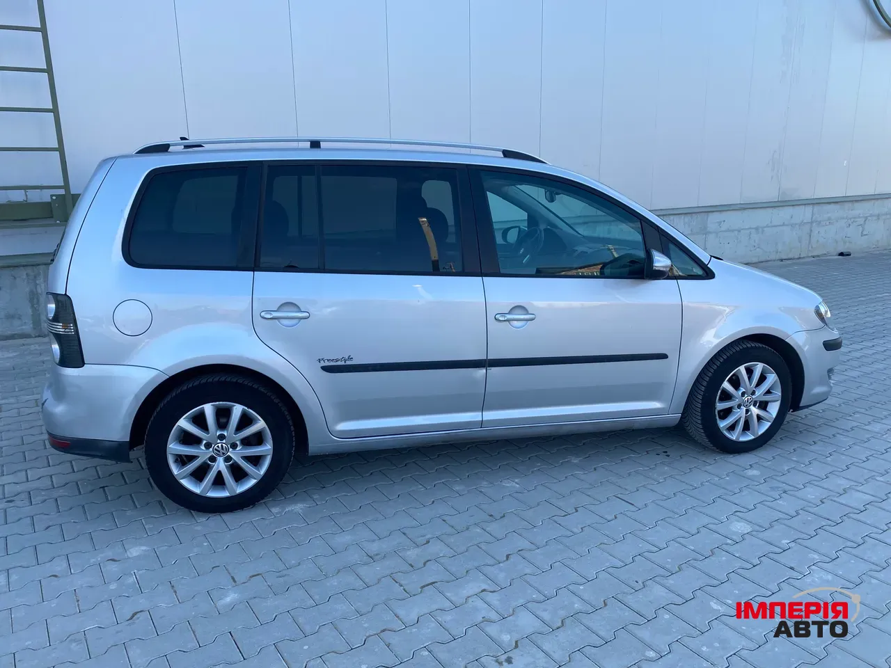 Volkswagen Touran - фото 6