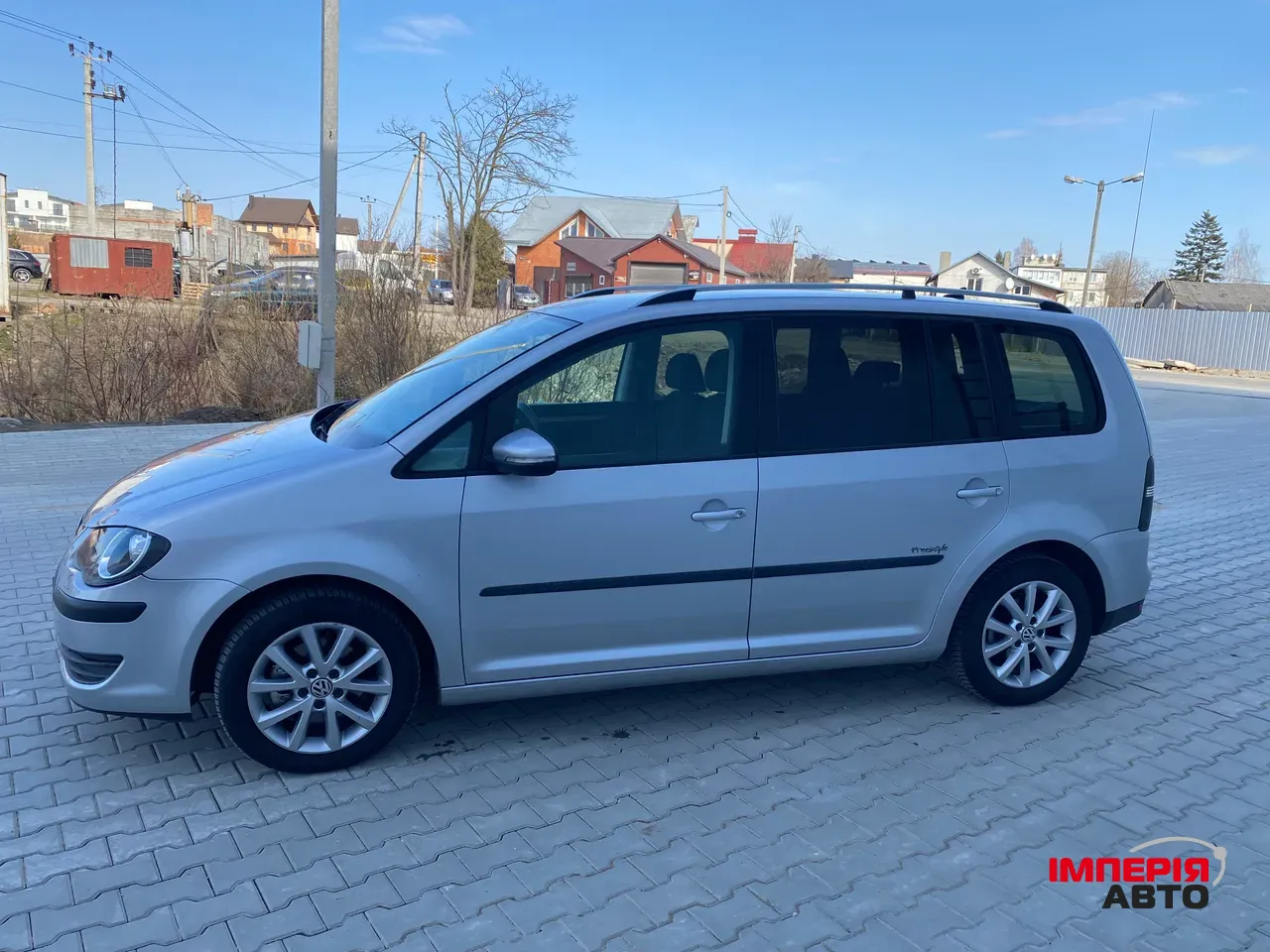 Volkswagen Touran - фото 8