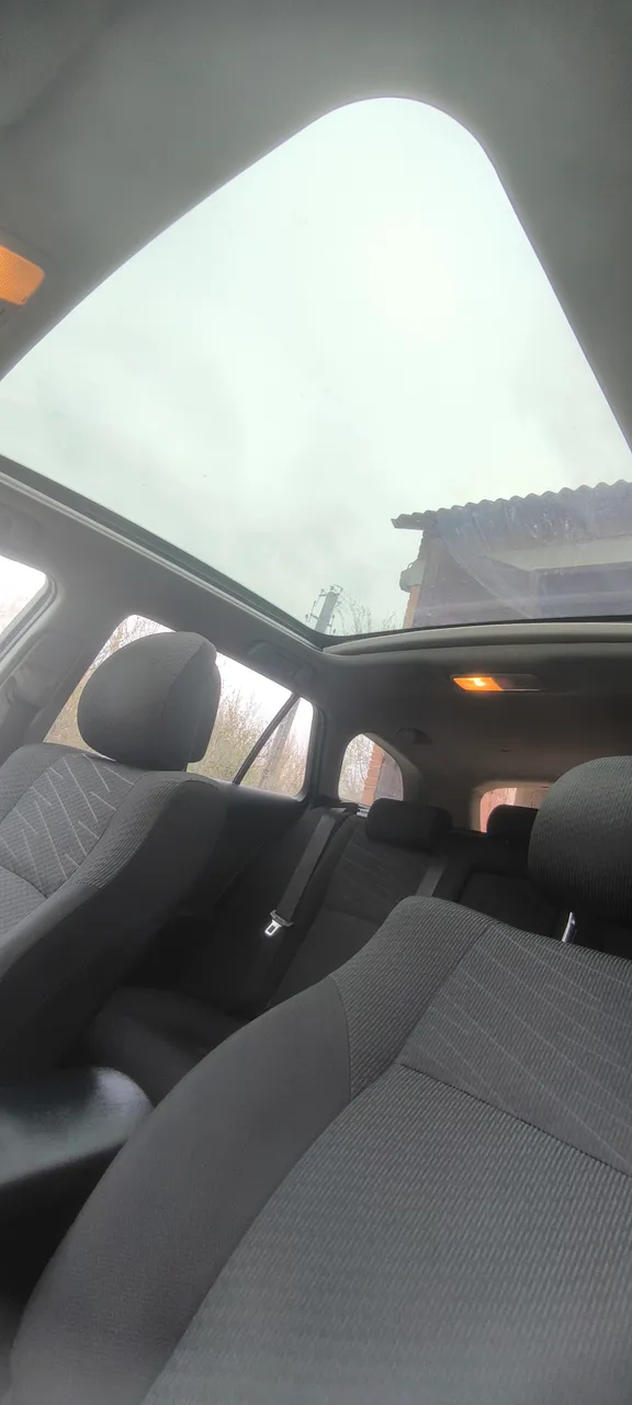 Toyota Avensis - фото 12