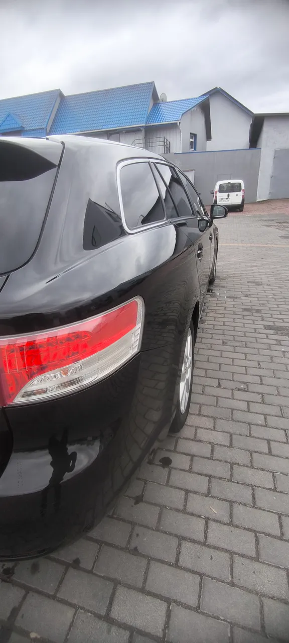 Toyota Avensis - фото 5
