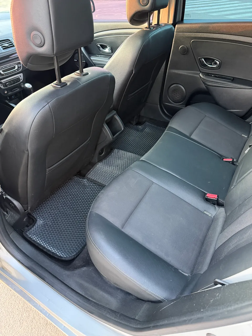 Renault Megane - фото 18