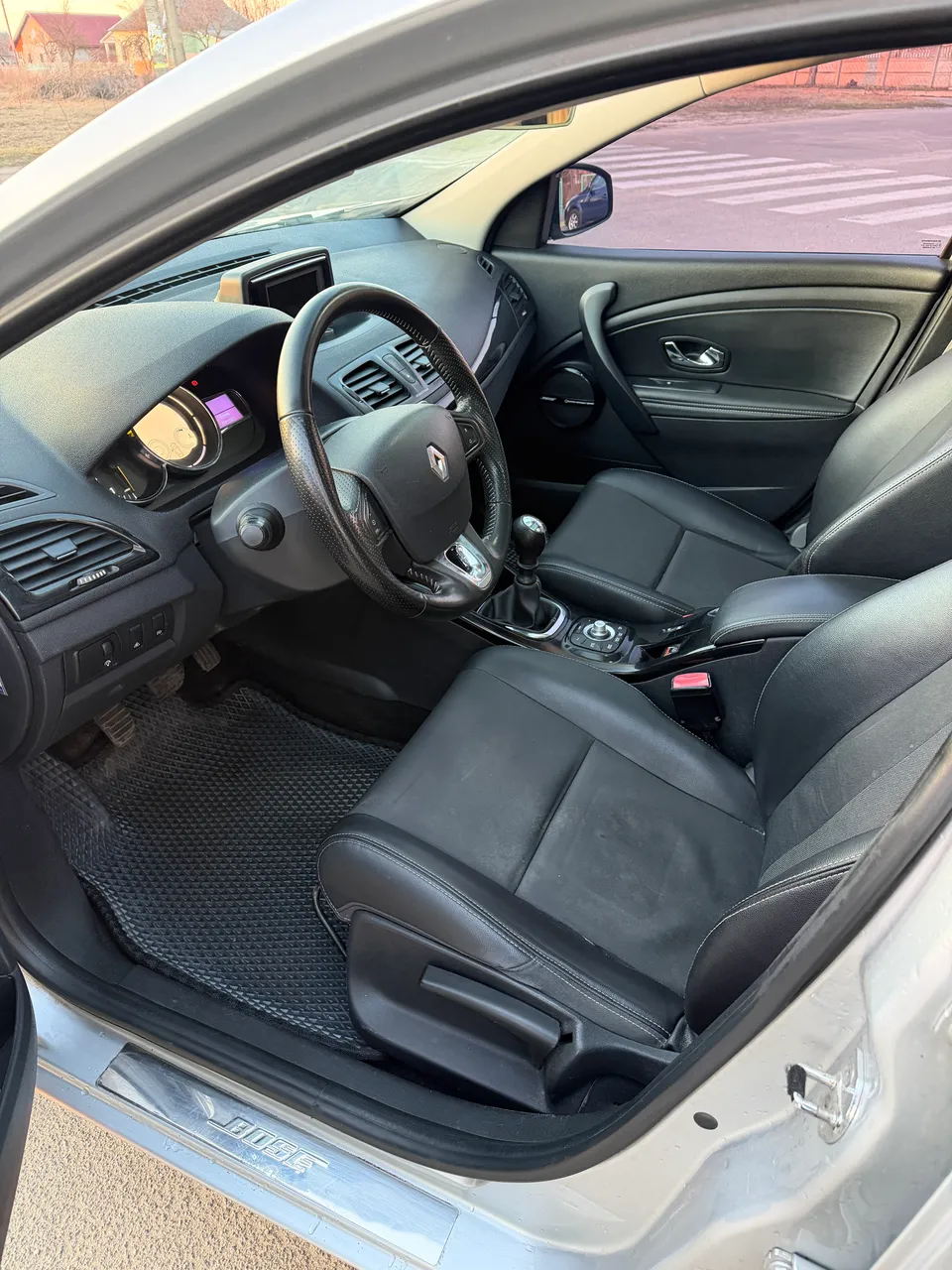 Renault Megane - фото 5