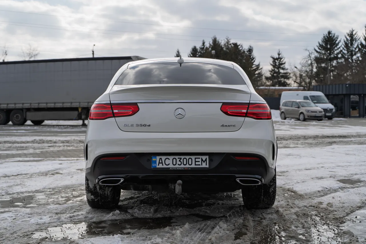 Mercedes-Benz GLE - фото 7