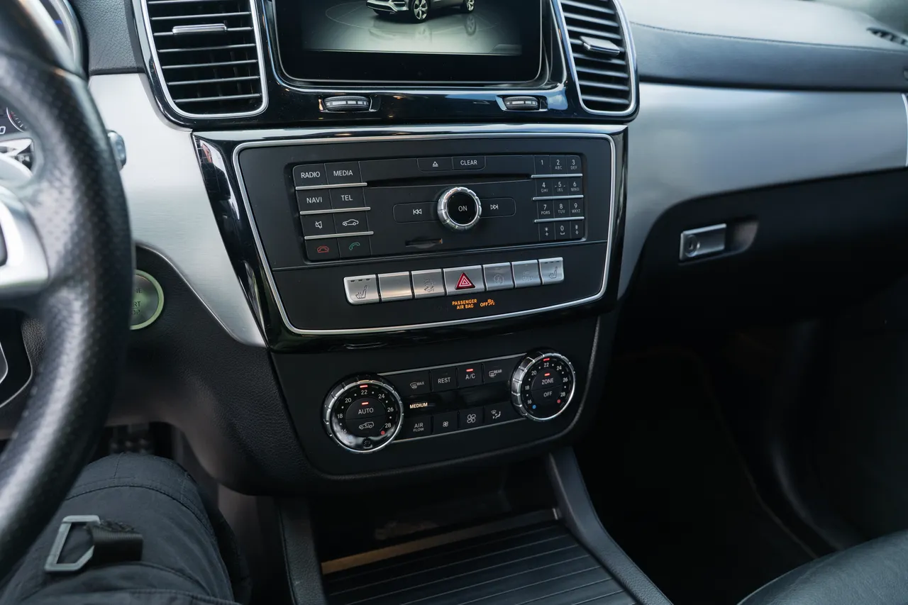 Mercedes-Benz GLE - фото 25