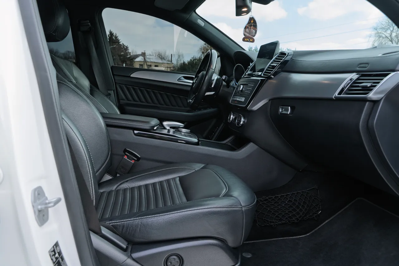 Mercedes-Benz GLE - фото 40