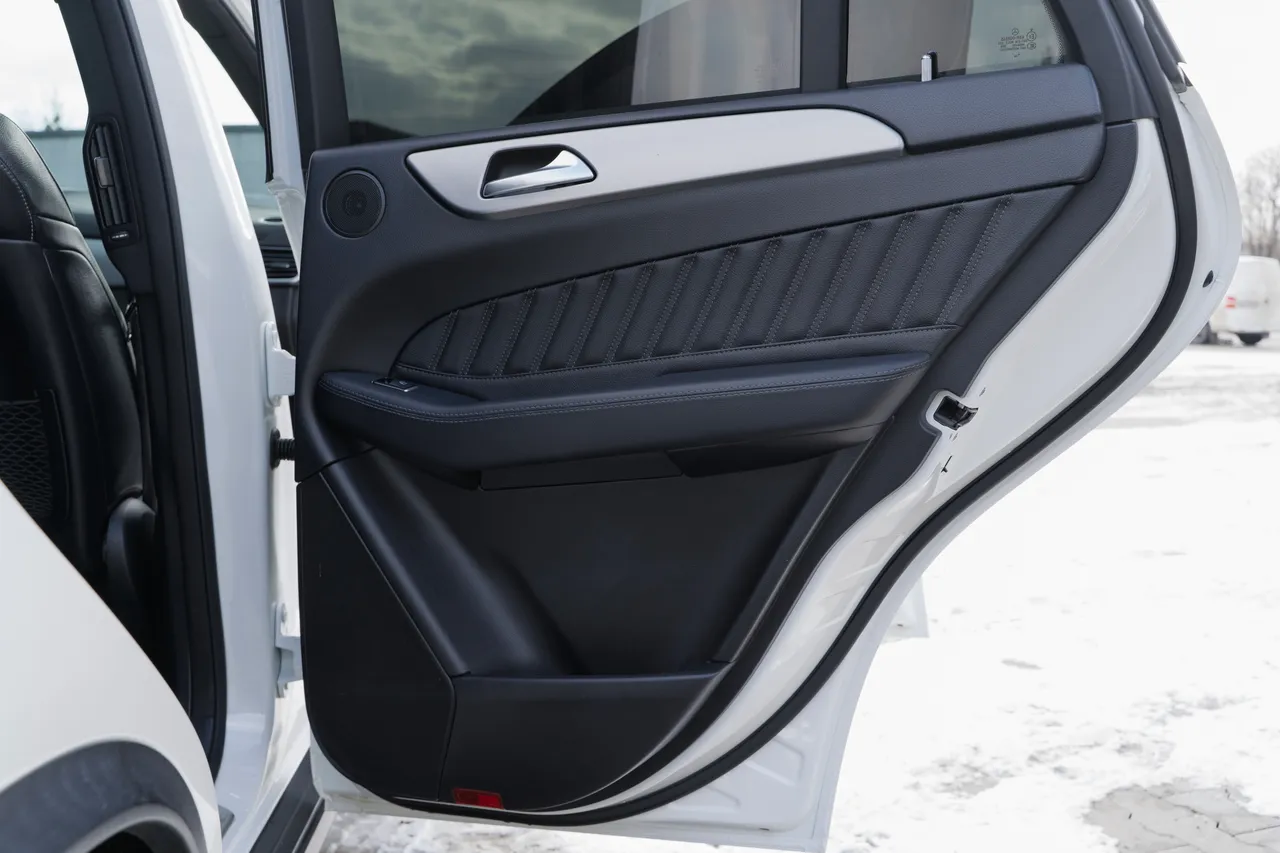 Mercedes-Benz GLE - фото 33