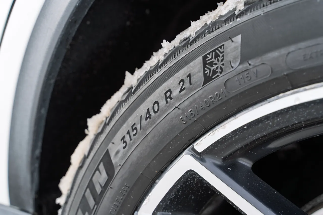 Mercedes-Benz GLE - фото 9