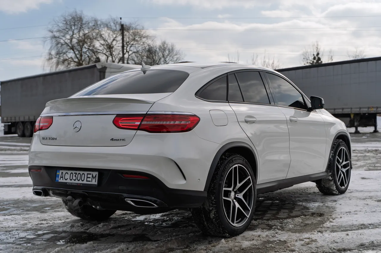 Mercedes-Benz GLE - фото 8