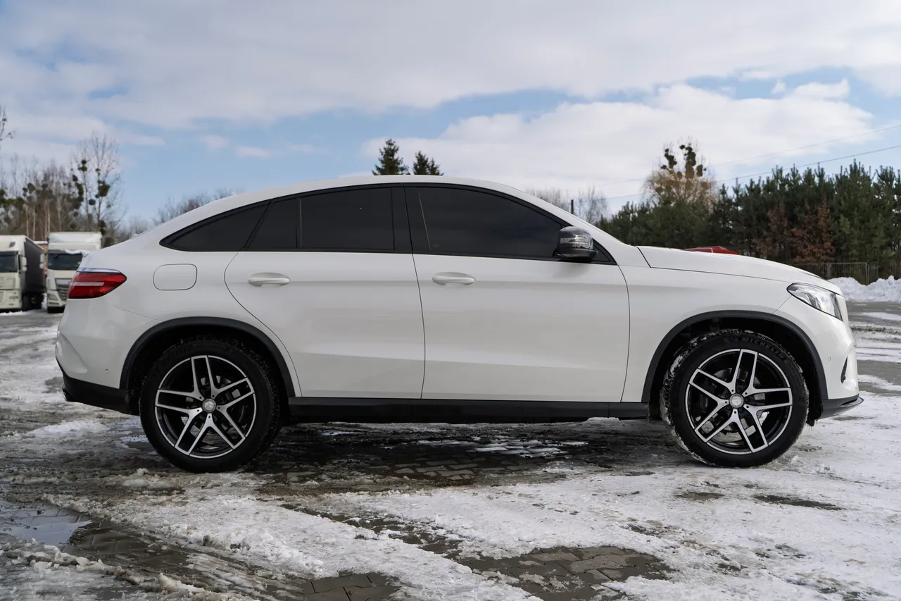 Mercedes-Benz GLE - фото 5