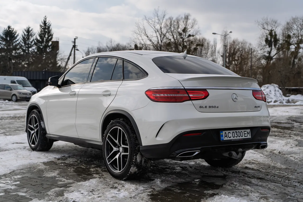 Mercedes-Benz GLE - фото 6