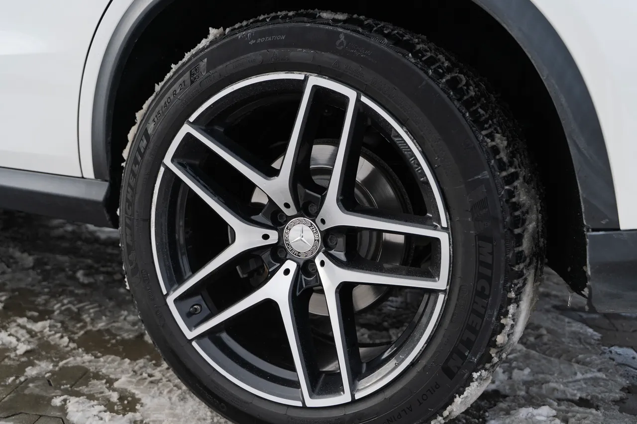 Mercedes-Benz GLE - фото 14