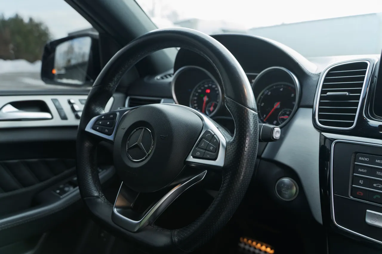 Mercedes-Benz GLE - фото 43