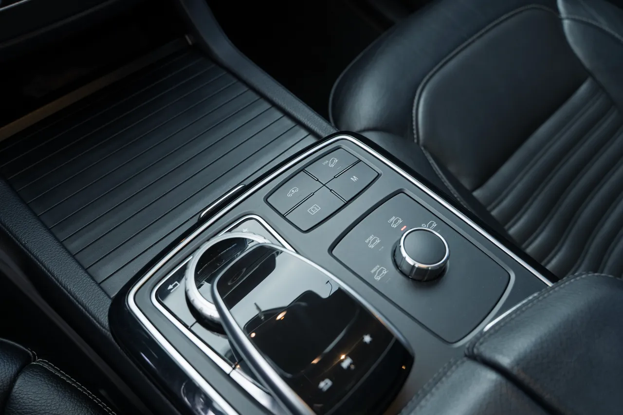 Mercedes-Benz GLE - фото 21