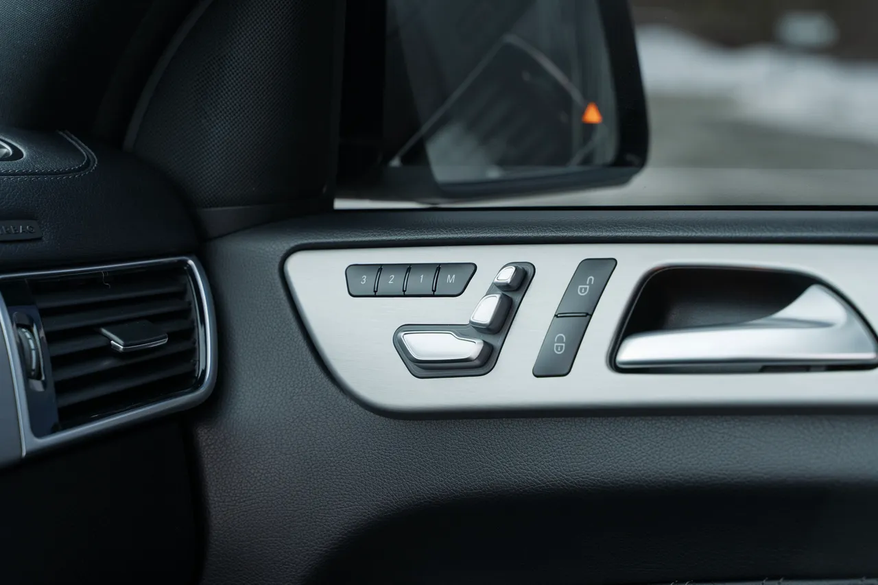 Mercedes-Benz GLE - фото 24