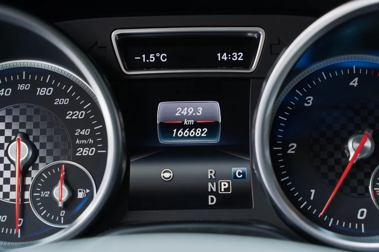 Mercedes-Benz GLE - фото 22