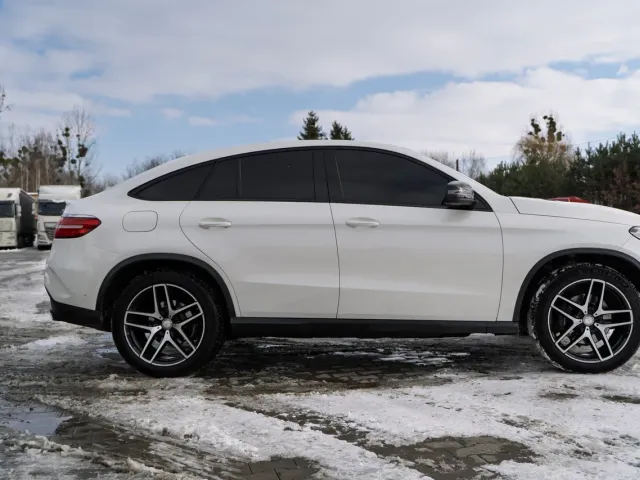 Mercedes-Benz GLE - фото 5