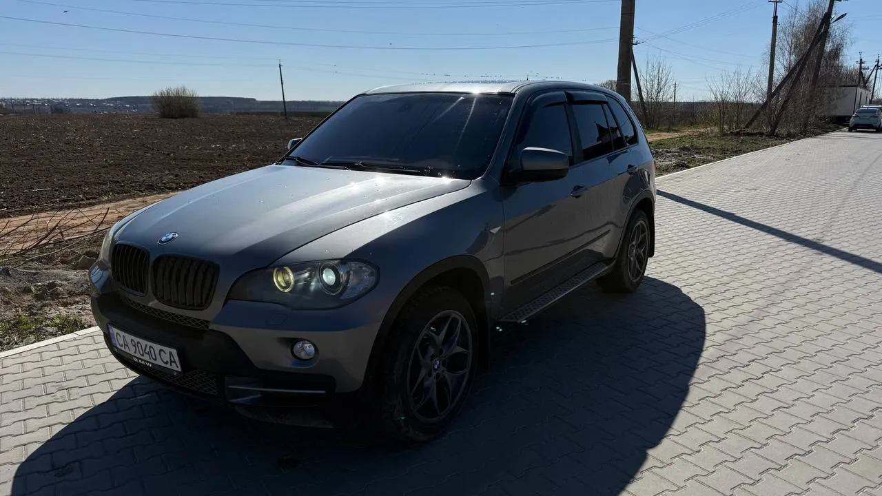 BMW X5 - фото 8