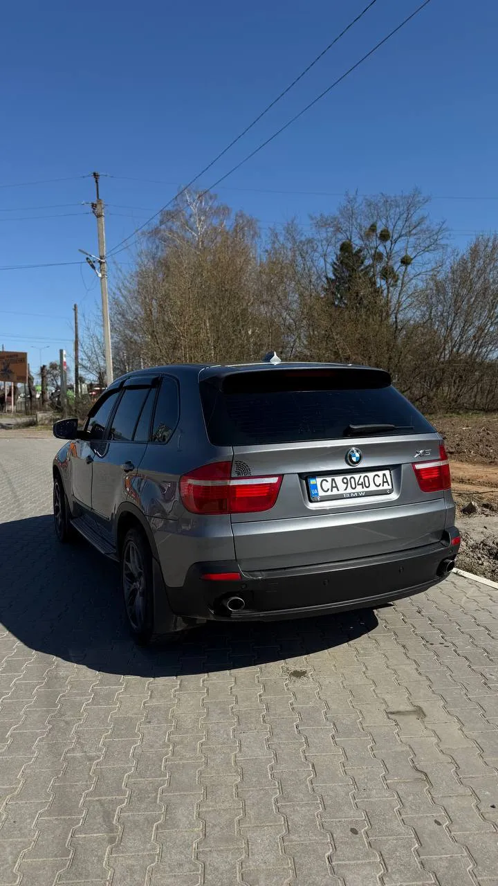 BMW X5 - фото 6
