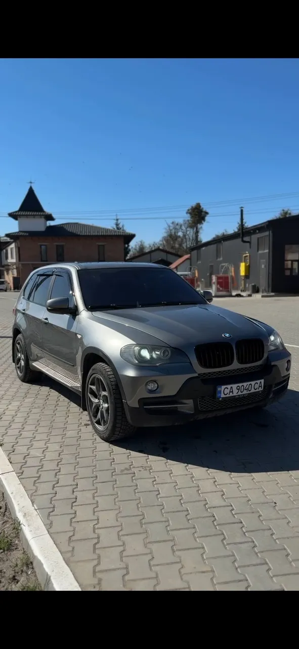 BMW X5 - фото 2