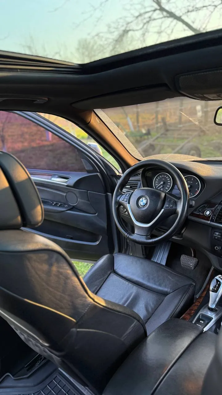BMW X5 - фото 14