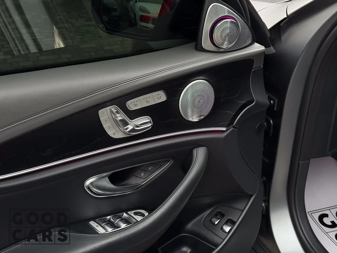 Mercedes-Benz E-Класс - фото 19