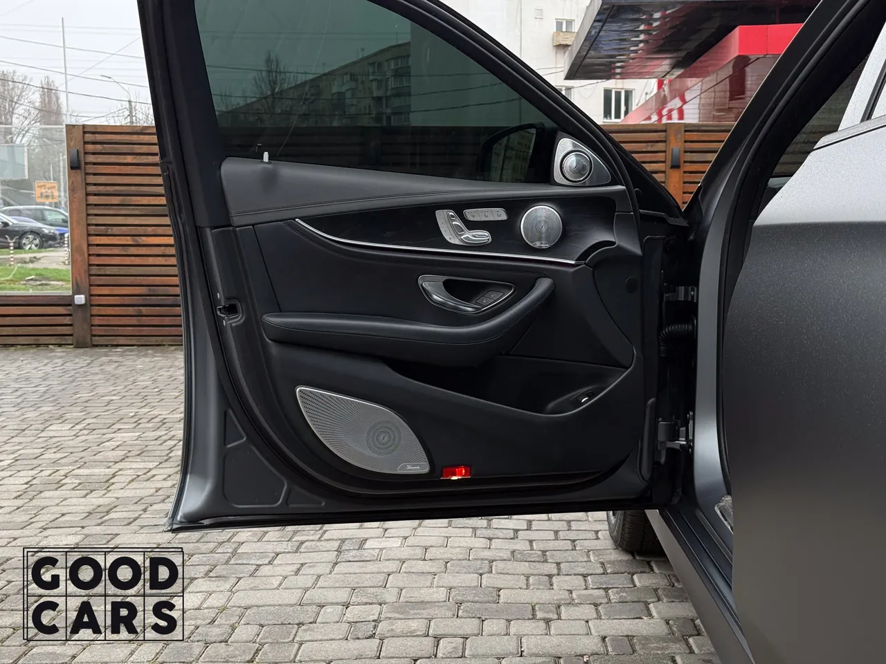 Mercedes-Benz E-Класс - фото 18