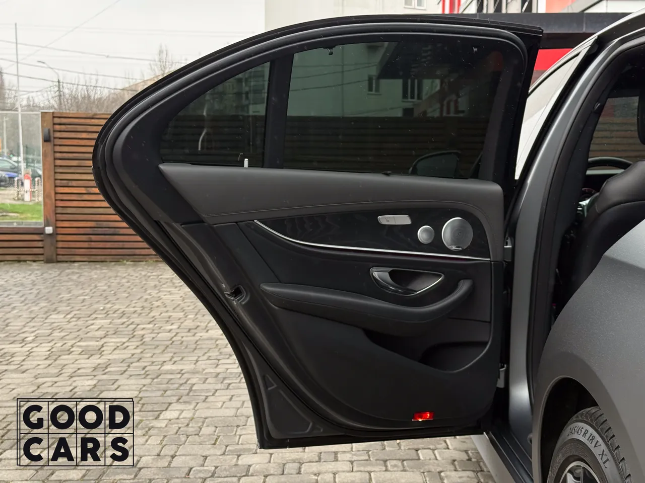 Mercedes-Benz E-Класс - фото 25