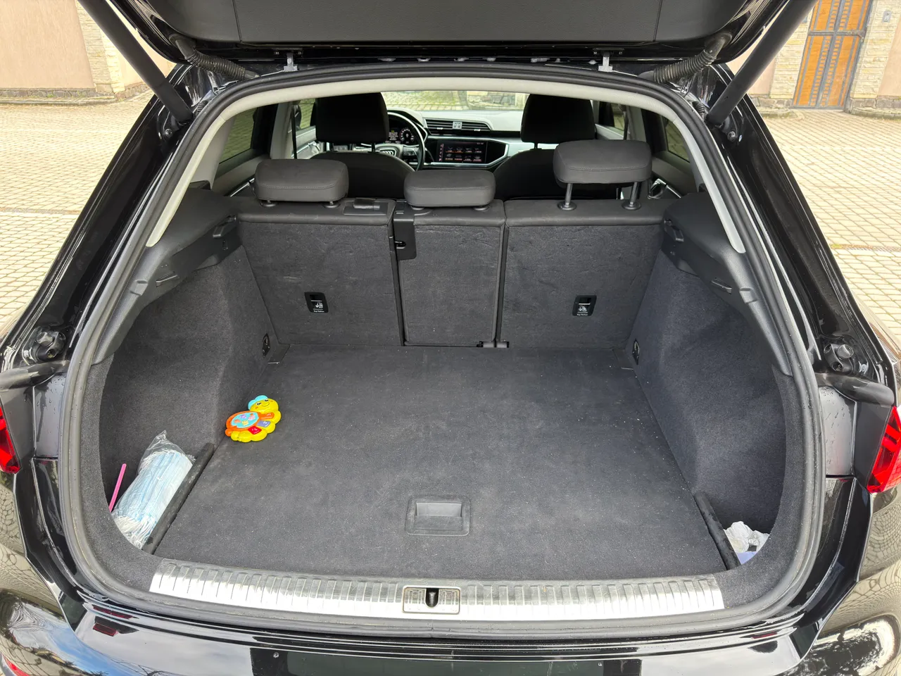 Audi Q3 - фото 11