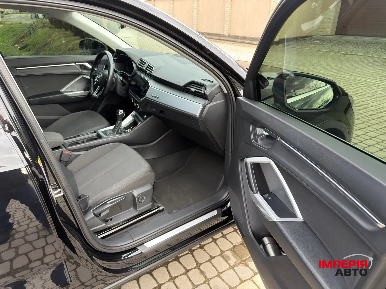 Audi Q3 - фото 9