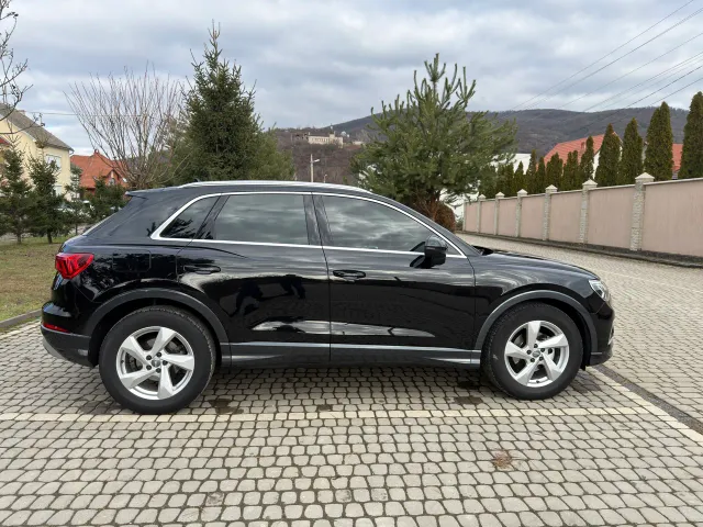 Audi Q3 - фото 3