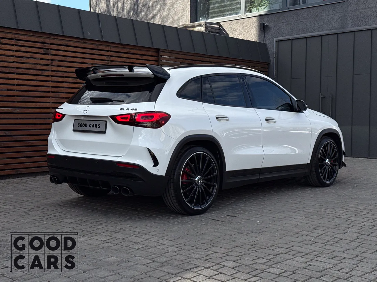 Mercedes-Benz GLA AMG - фото 7