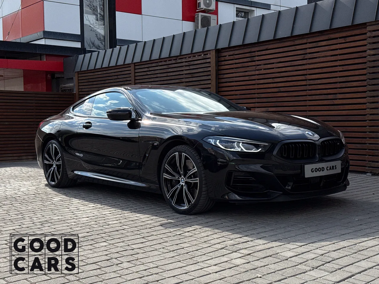 BMW 8 серії - фото 9