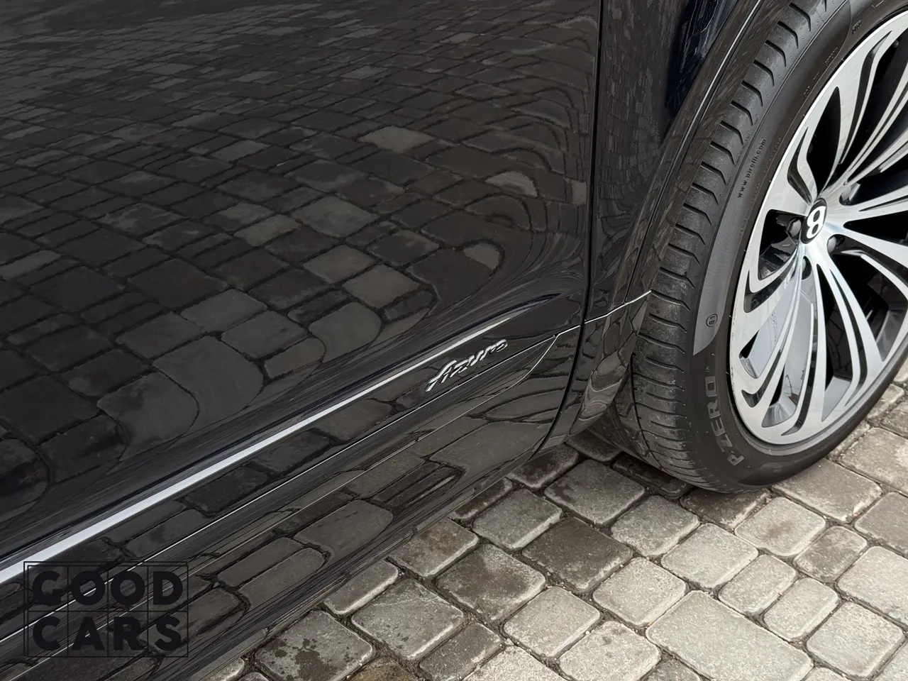 Bentley Bentayga - фото 14